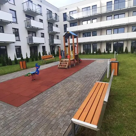 Apartament M&R Trzy Sypialnie, Salon, Garaz Apartamento