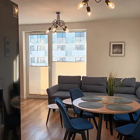Apartament M&R Trzy Sypialnie, Salon, Garaz Apartamento Gdynia